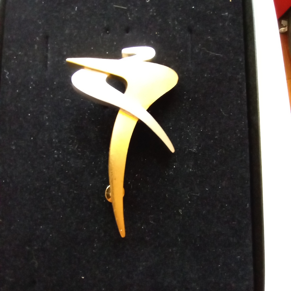 Lee Wolfe modernist 2 tones brooch
